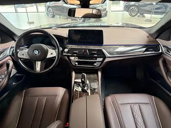 BMW 5 Series 2023