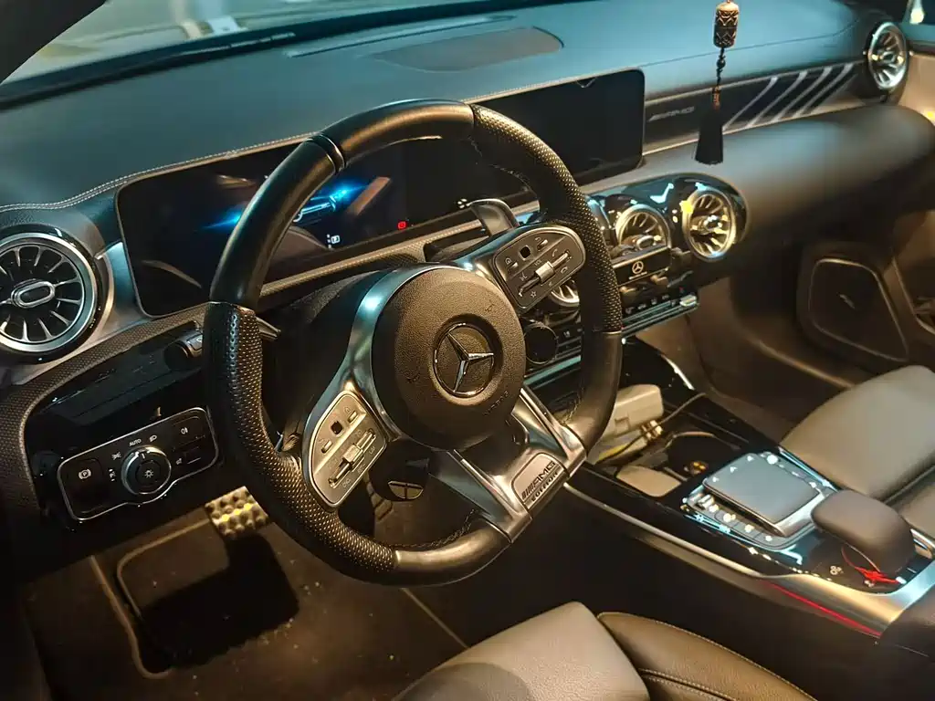 Mercedes-Benz A-Class AMG 2020 — фото 4