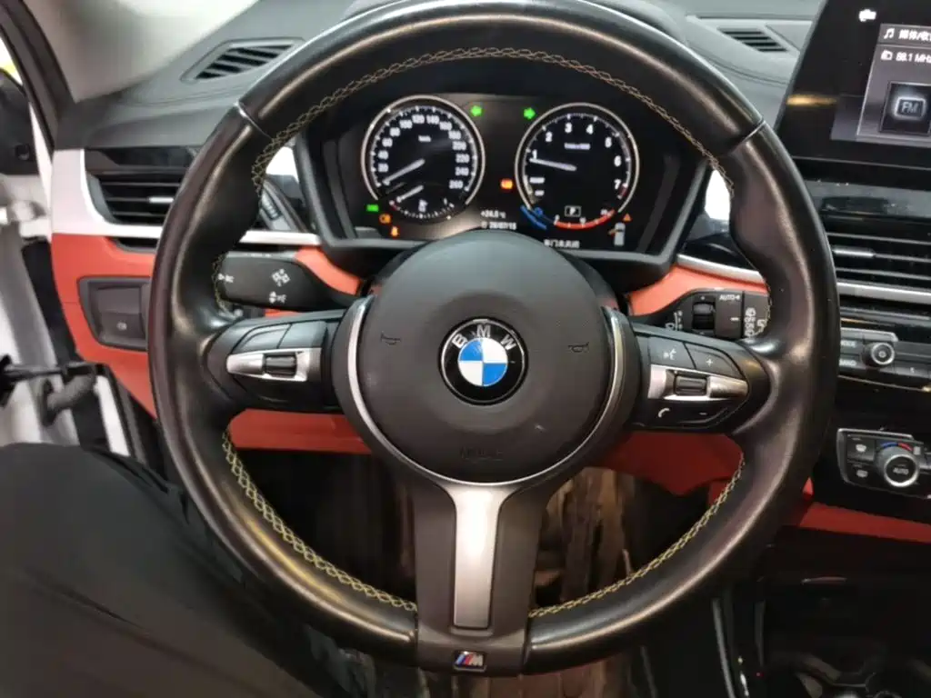 BMW X2 2023 — фото 11