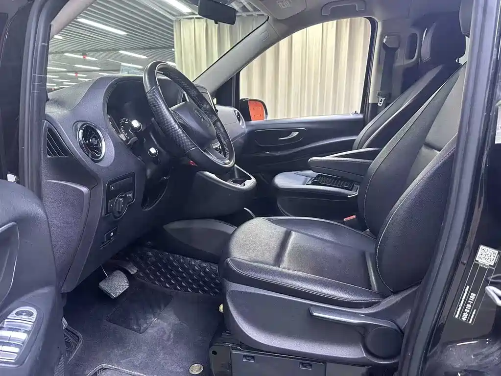 Mercedes-Benz Vito 2023 — фото 11