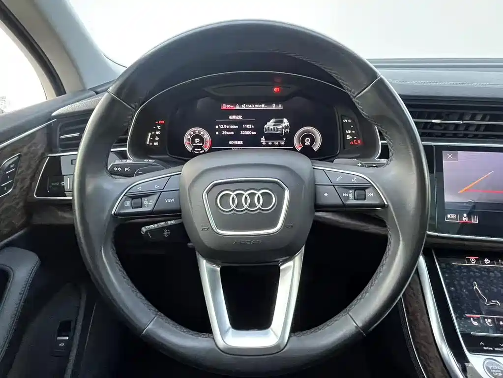 Audi Q7 2023 — фото 18