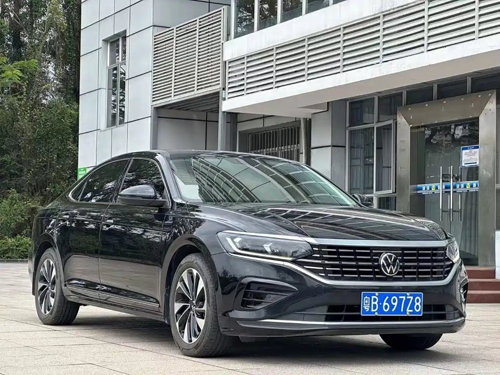 Volkswagen Passat 2023 — фото 3