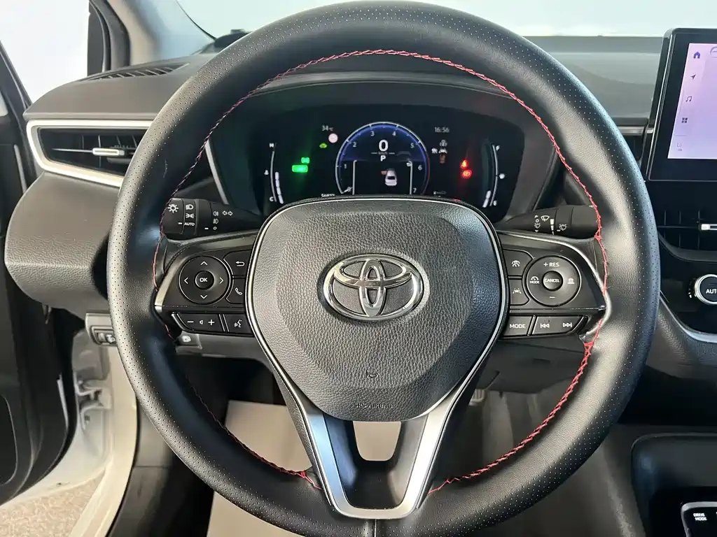 Toyota Corolla 2023 — фото 24
