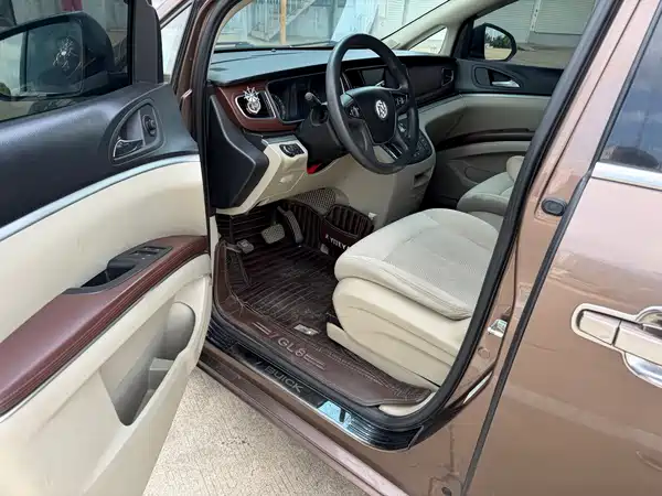 Buick GL8 2019