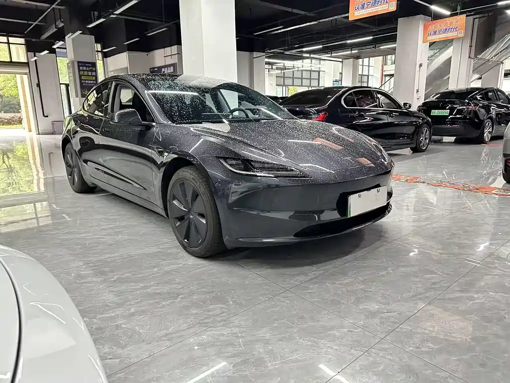 Tesla Model 3 2025 — фото 3