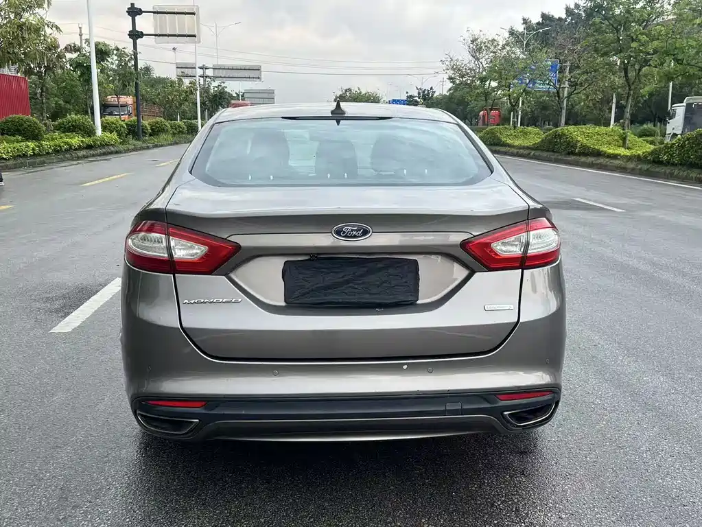 Ford Mondeo 2015 — фото 6