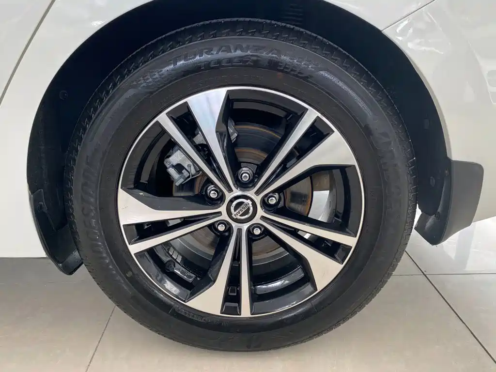 Nissan Sylphy 2022 — фото 17