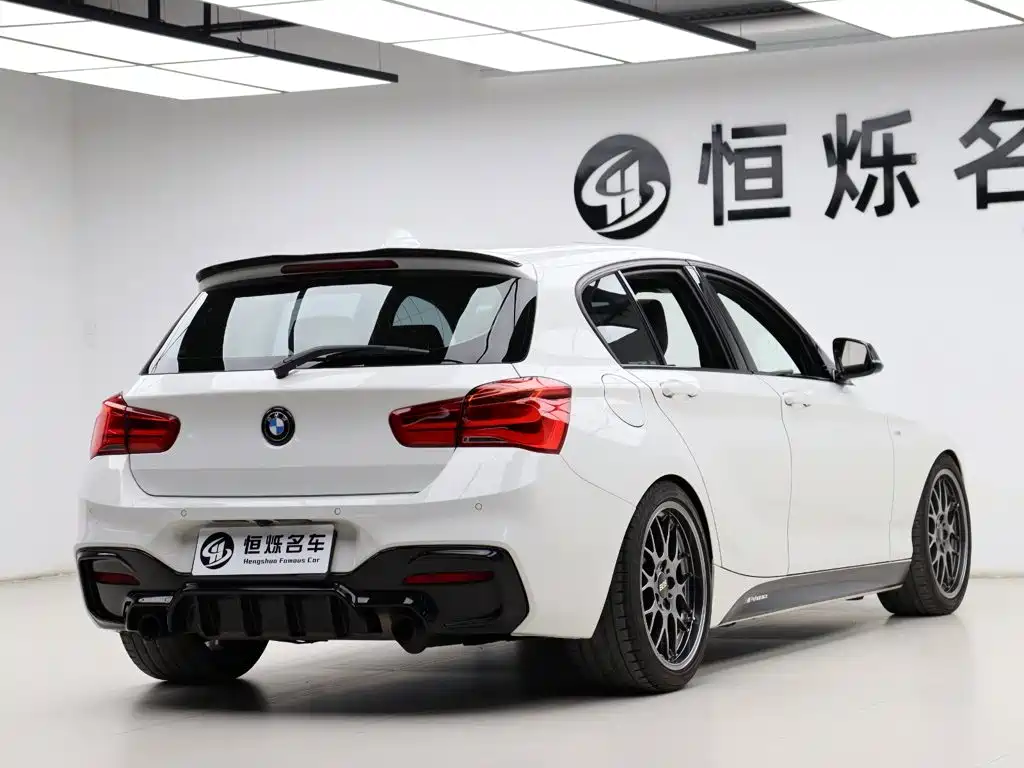 BMW 1 Series 2017 — фото 26