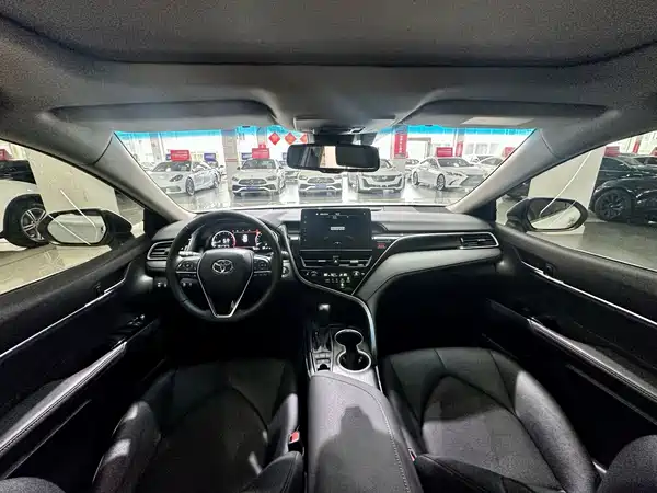 Toyota Camry 2021