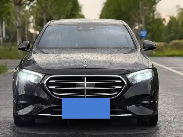 Mercedes-Benz E-Class 2024