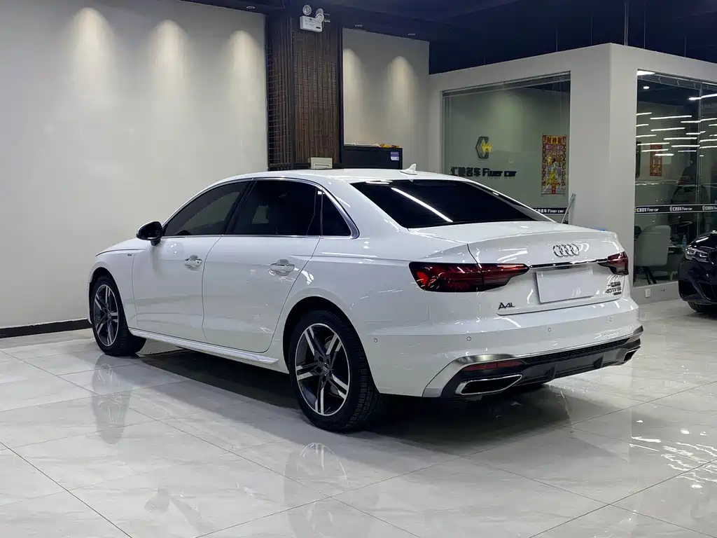 Audi A4L 2021 — фото 22