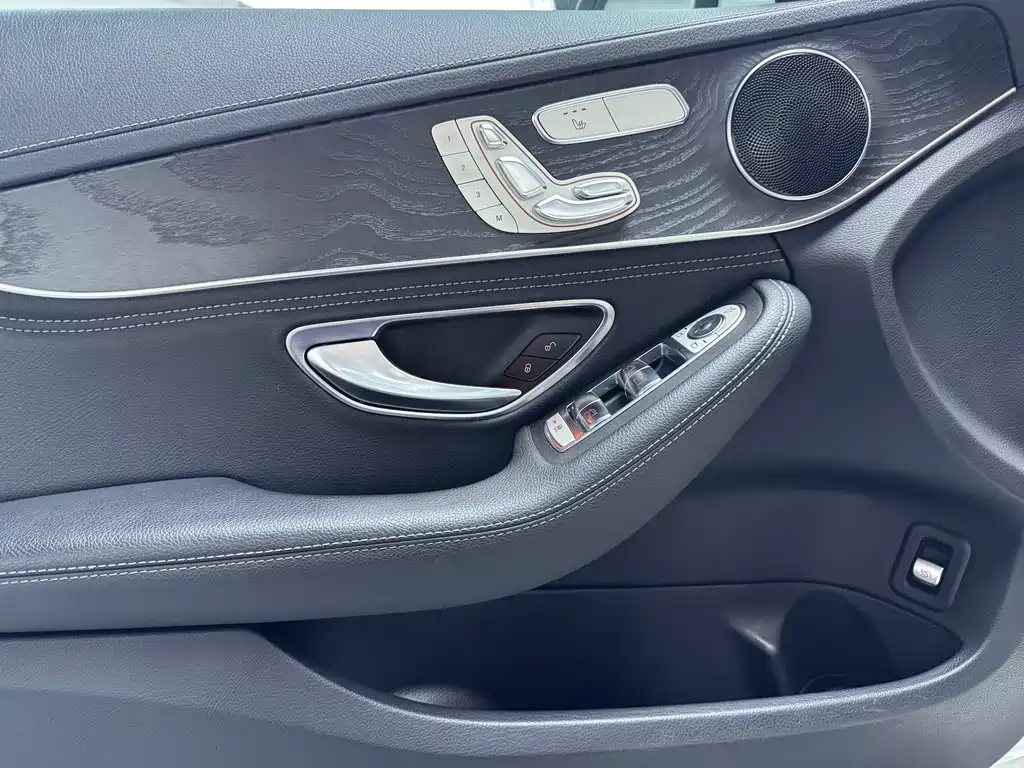 Mercedes-Benz C-Class 2019 — фото 5