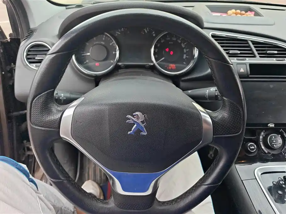 Peugeot 3008 2014 — фото 15