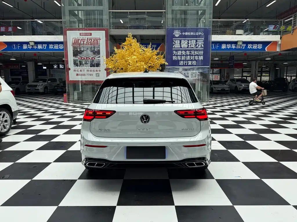 Volkswagen Golf 2022