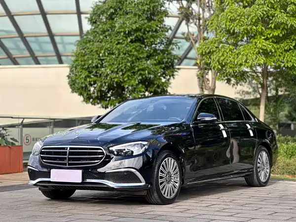 Mercedes-Benz E-Class 2022