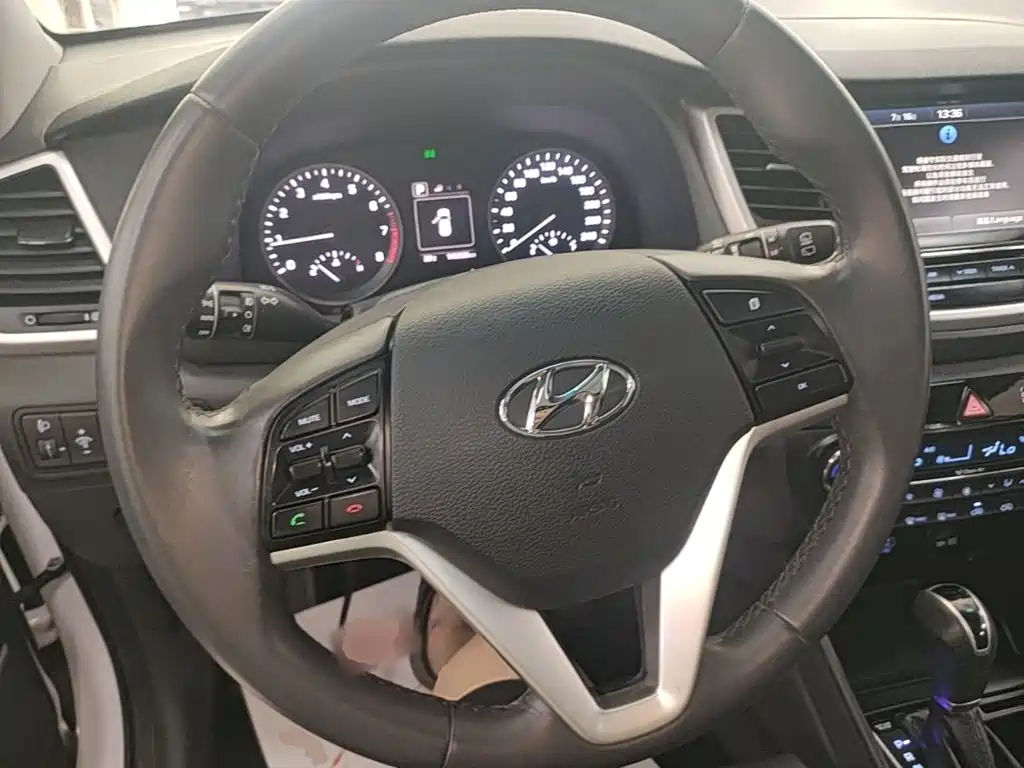 Hyundai Tucson 2016 — фото 11