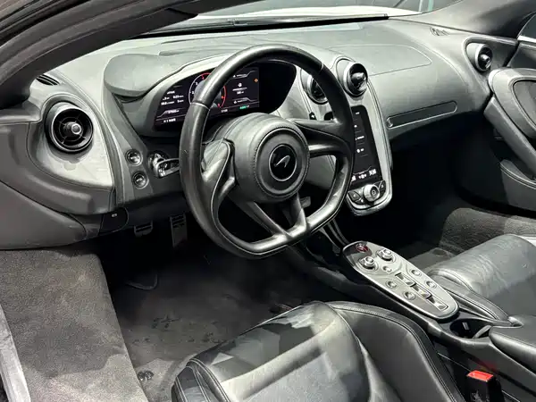 McLaren GT 2019