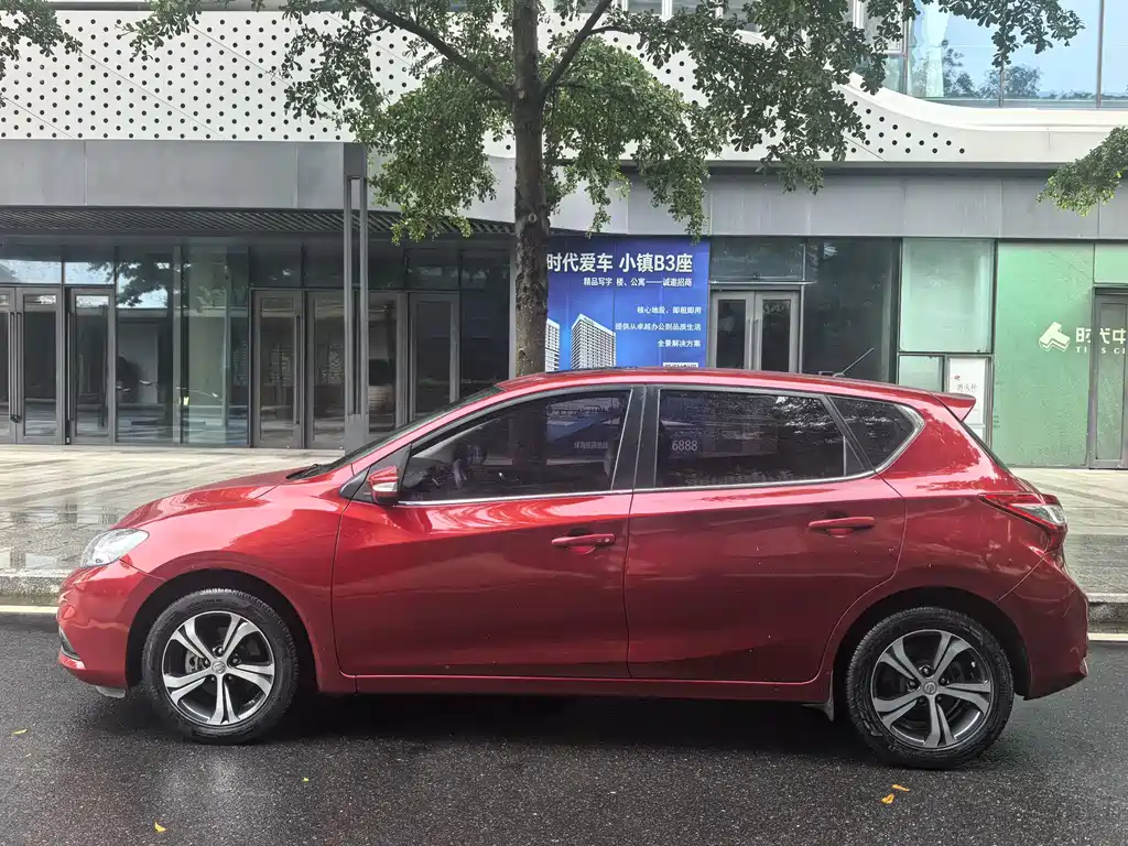 Nissan Tiida 2018