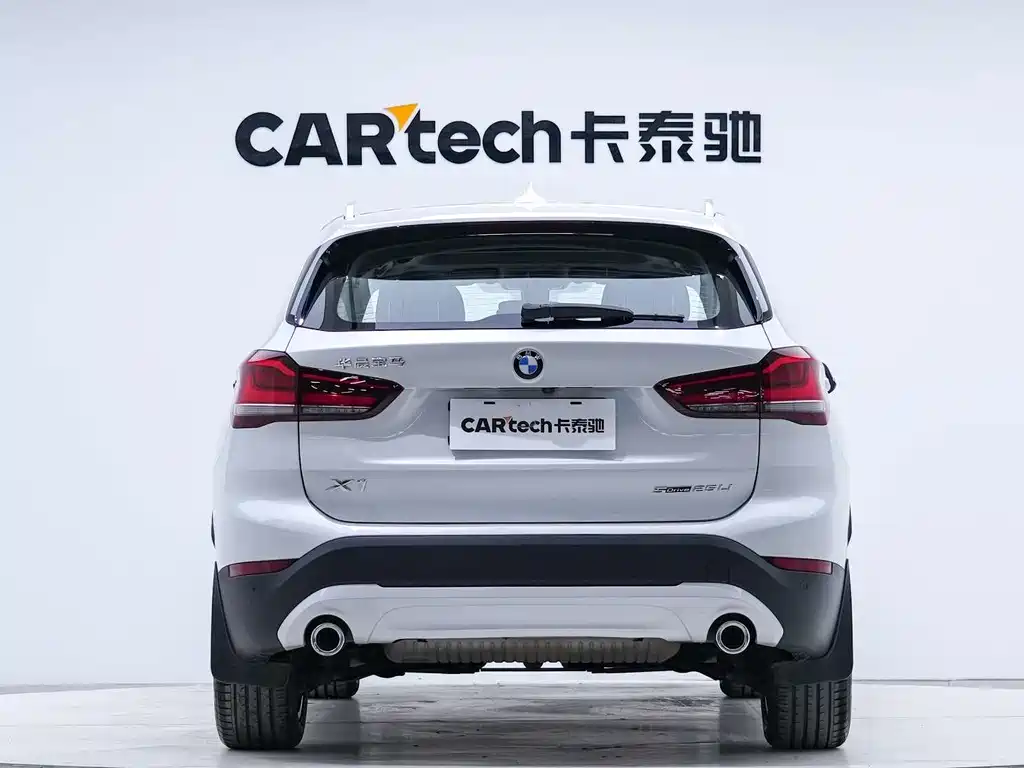 BMW X1 2022 — фото 3