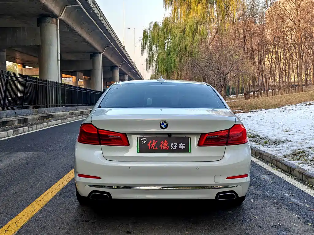 BMW 5 Series New Energy 2019 — фото 4