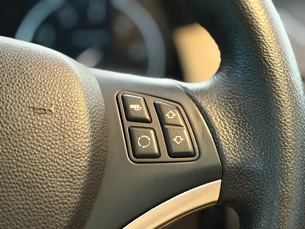 BMW X1 2010 — фото 15