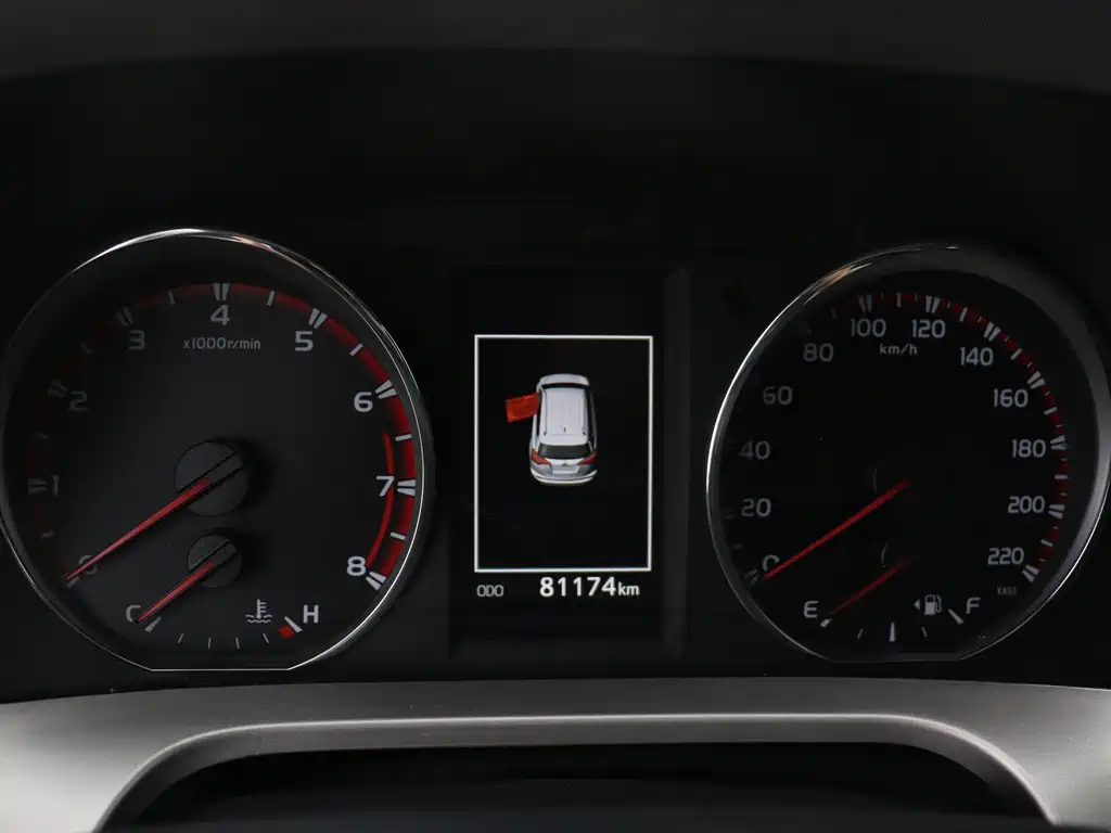 Toyota RAV4 2018 — фото 13