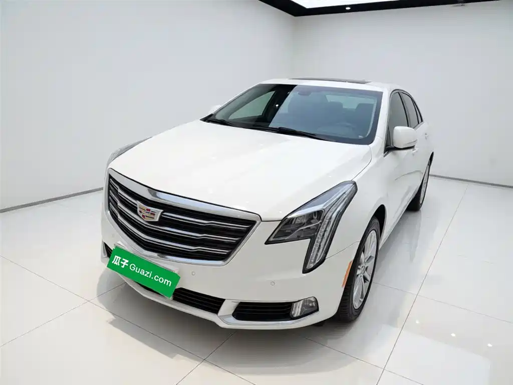 Cadillac XTS 2018 — фото 1