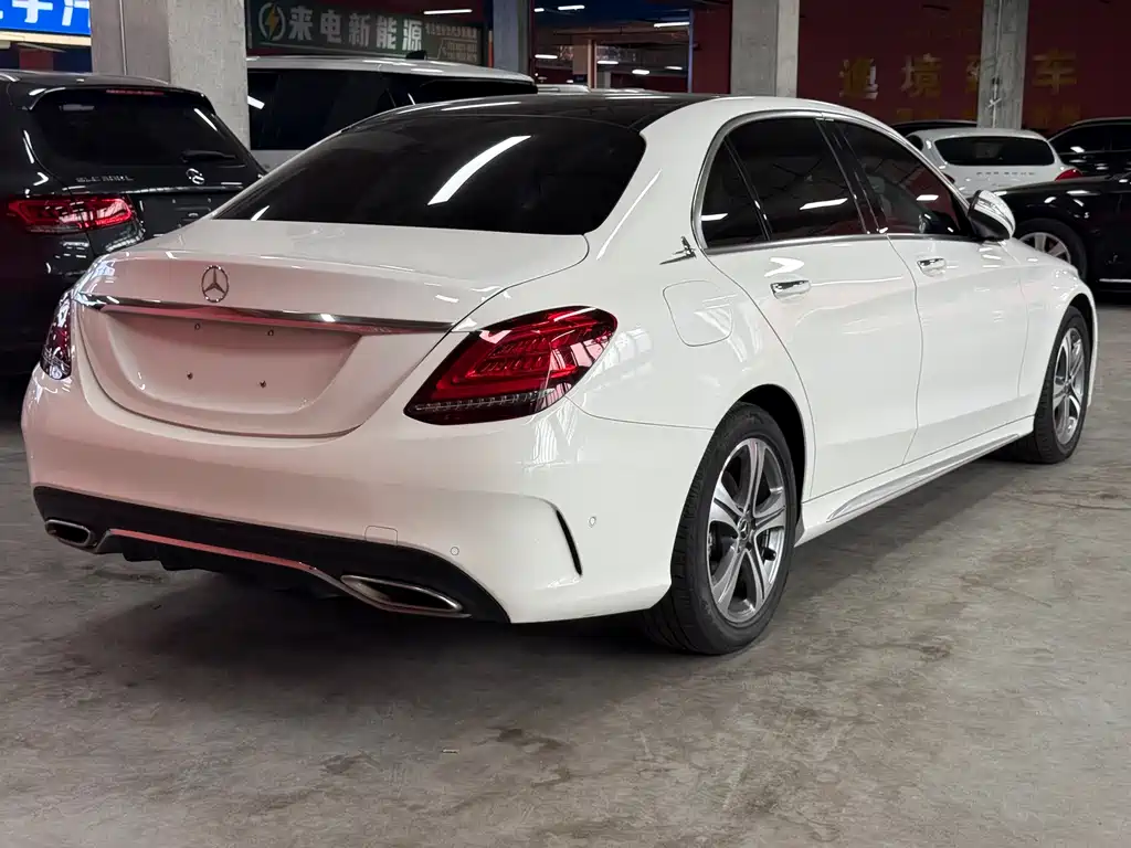 Mercedes-Benz C-Class 2019 — фото 16