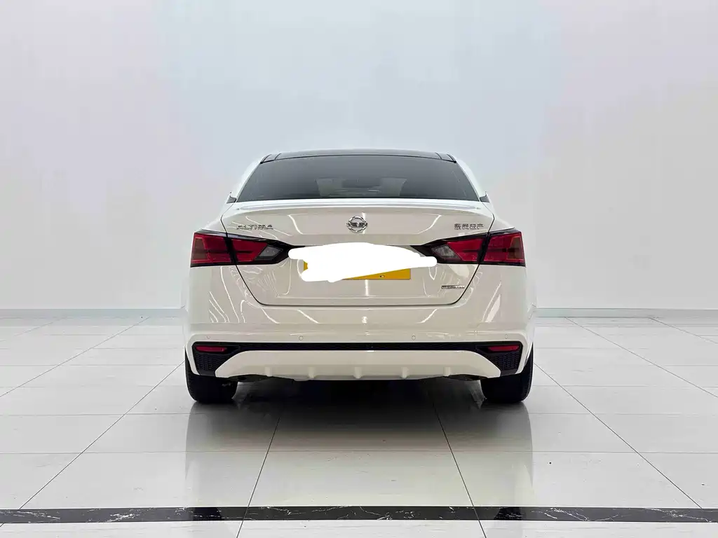 Nissan Teana 2022