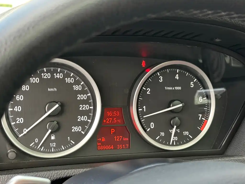 BMW X6 2015 — фото 16