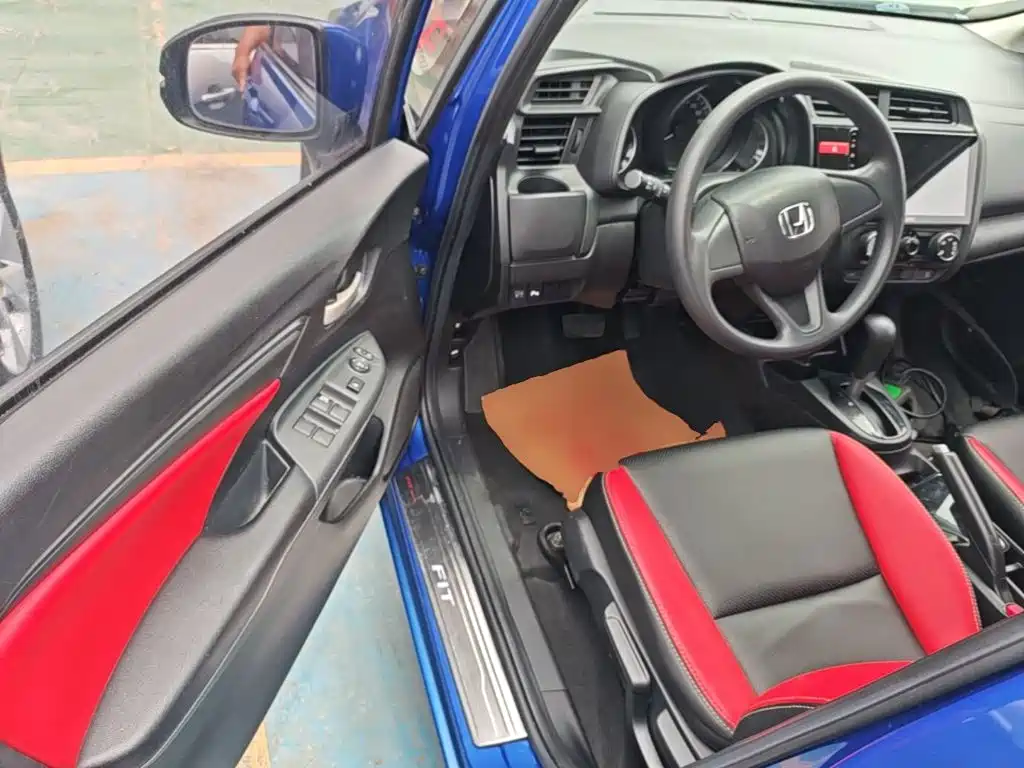 Honda Fit 2017 — фото 16