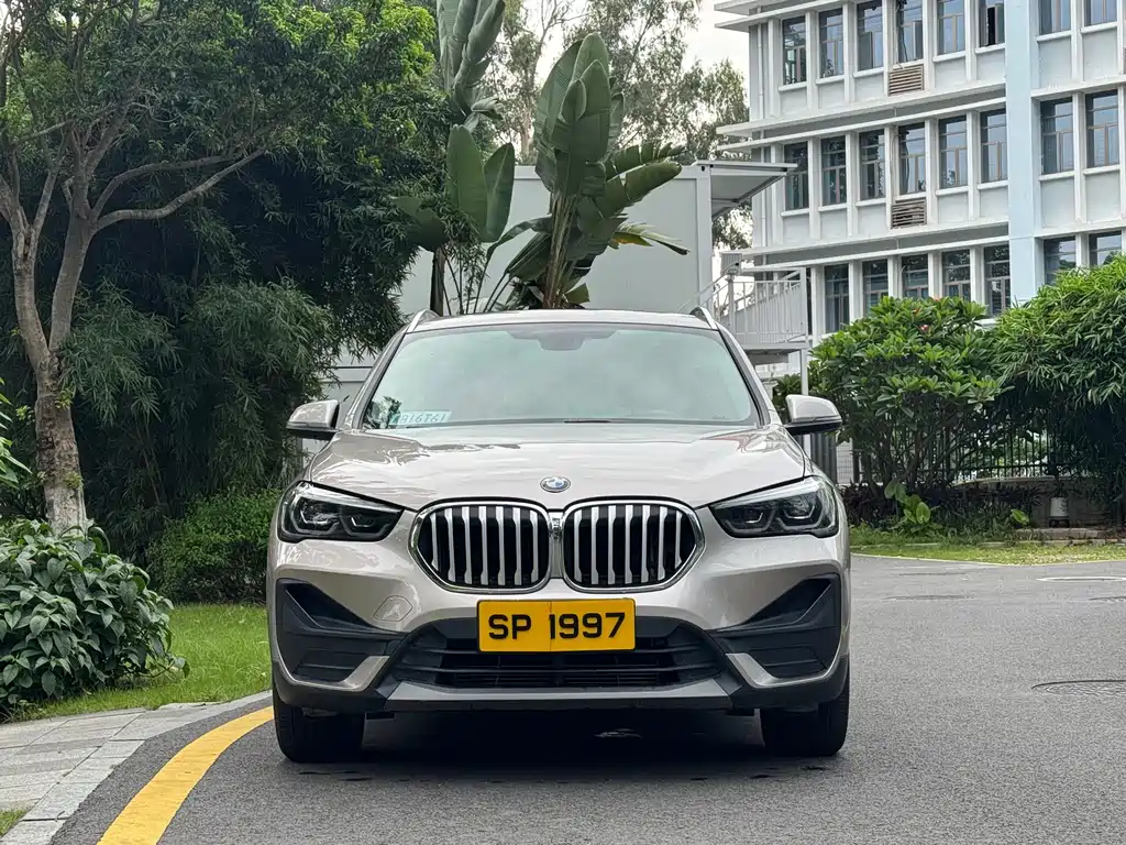 BMW X1 2022 — фото 2
