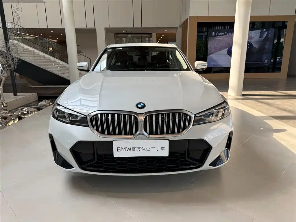 BMW 3 Series 2024 — фото 16