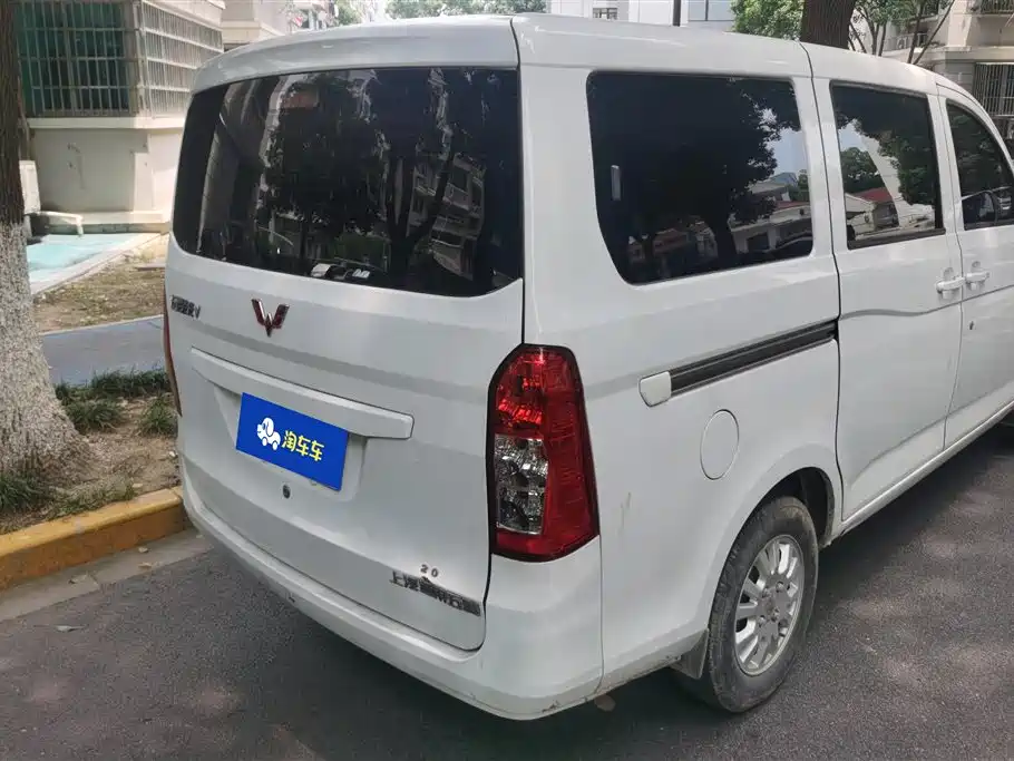 Wuling Rongguang V 2016 — фото 2