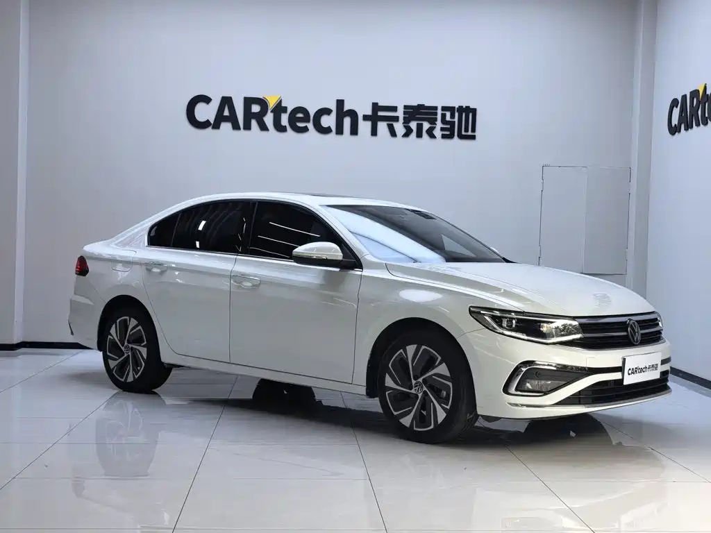 Volkswagen Bora 2023