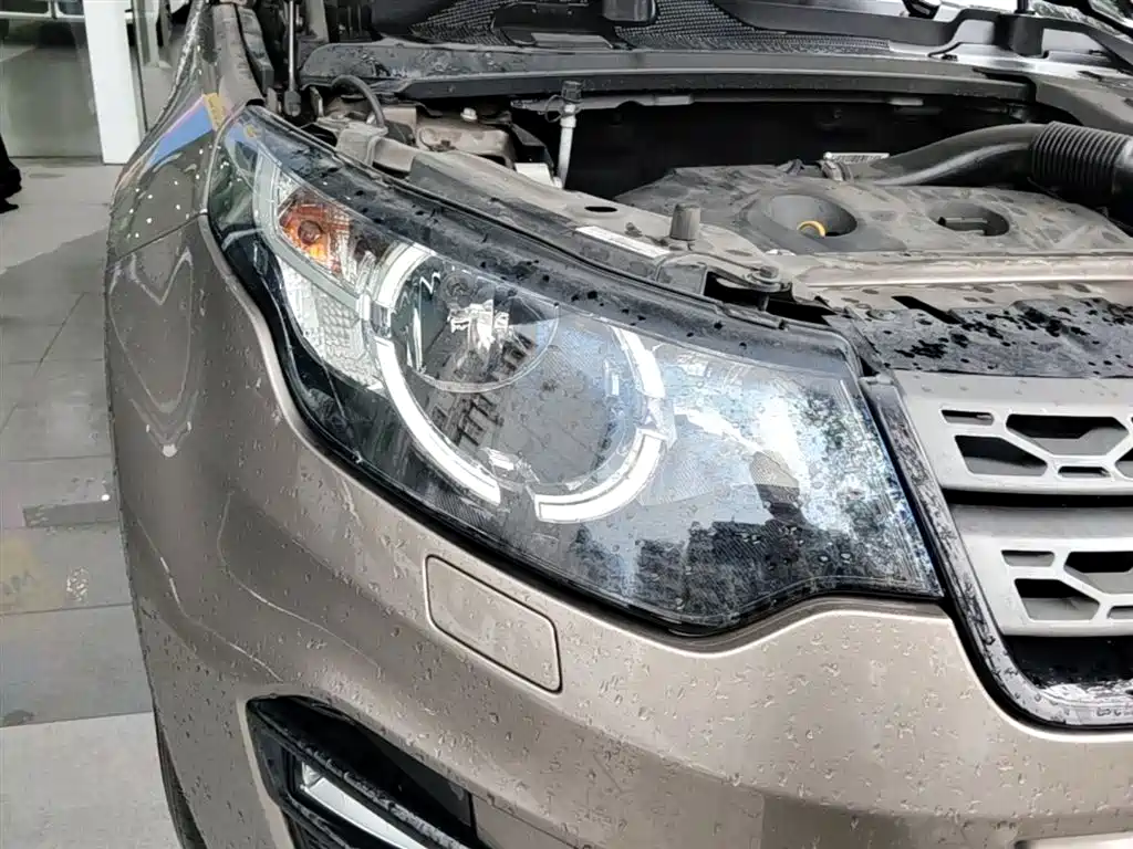 Land Rover Discovery Sport 2017 — фото 13