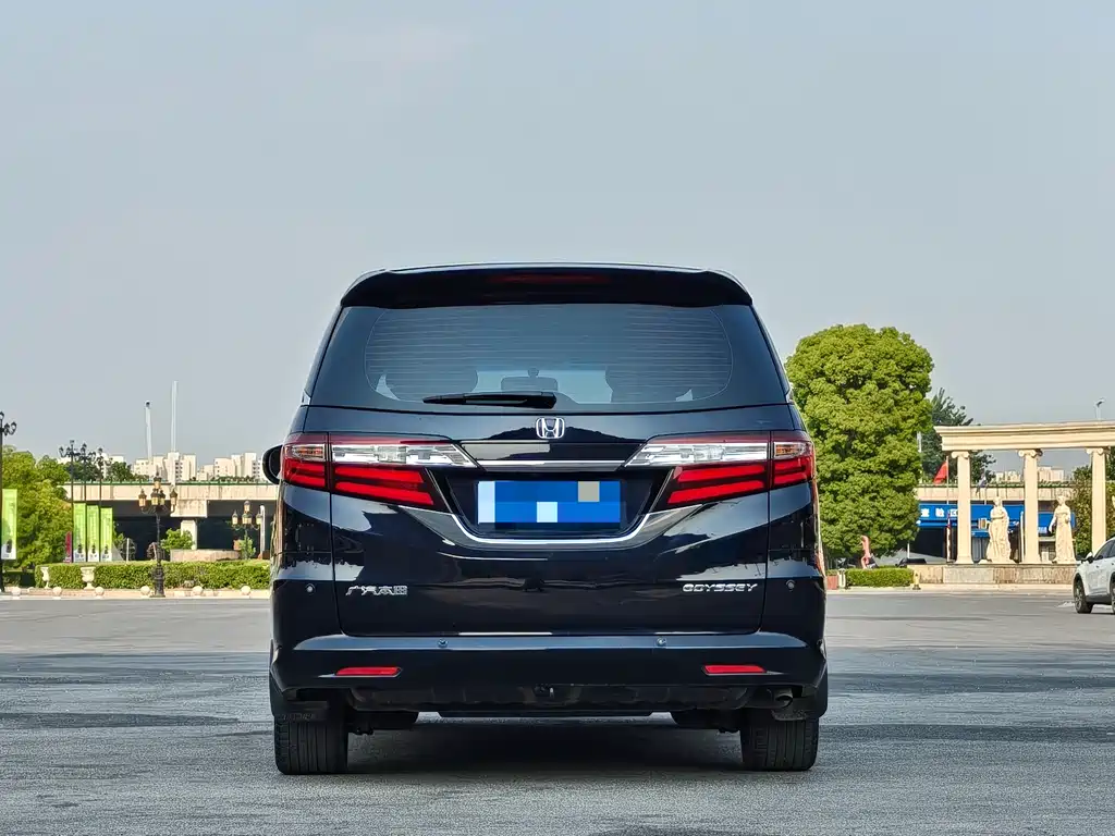 Honda Odyssey 2018 — фото 19