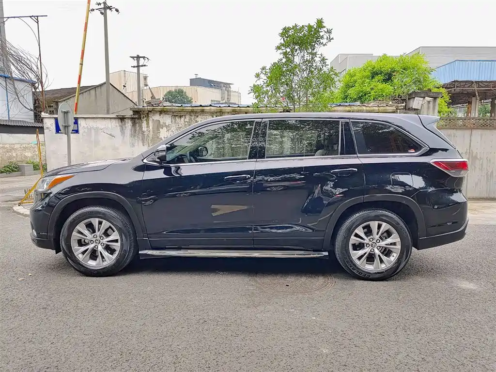 Toyota Highlander 2017 — фото 3