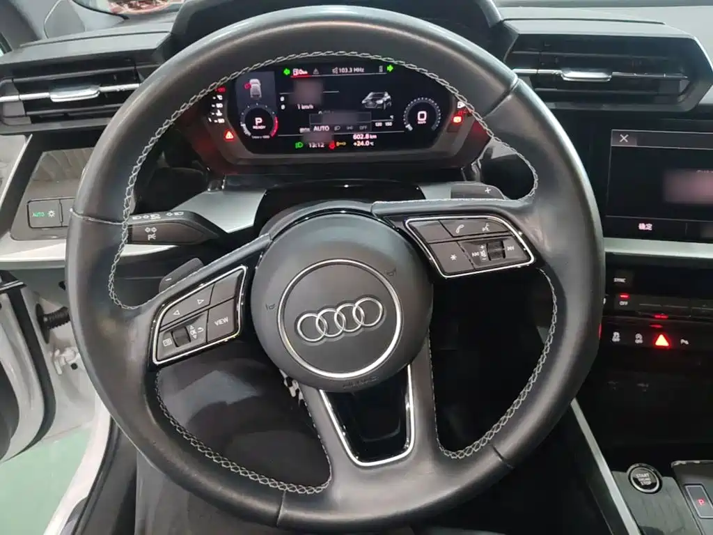 Audi A3 2023 — фото 11