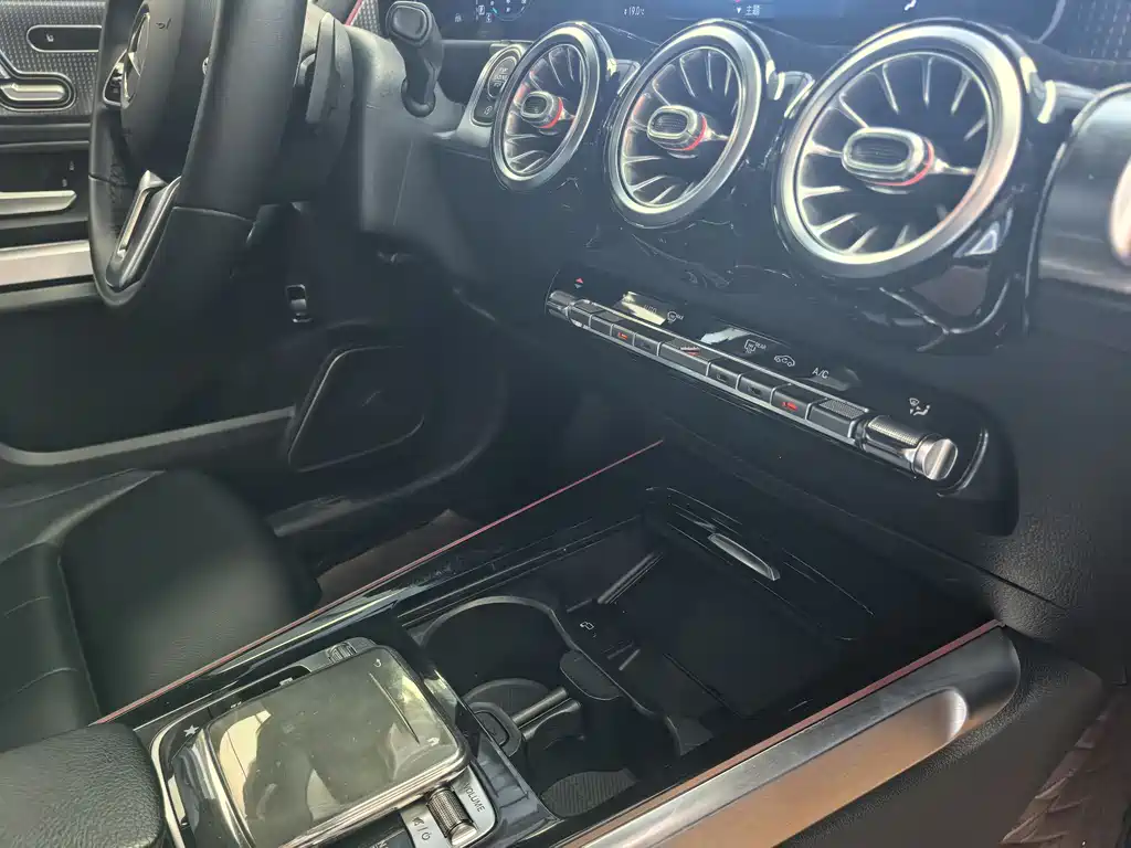 Mercedes-Benz GLB 2019 — фото 16
