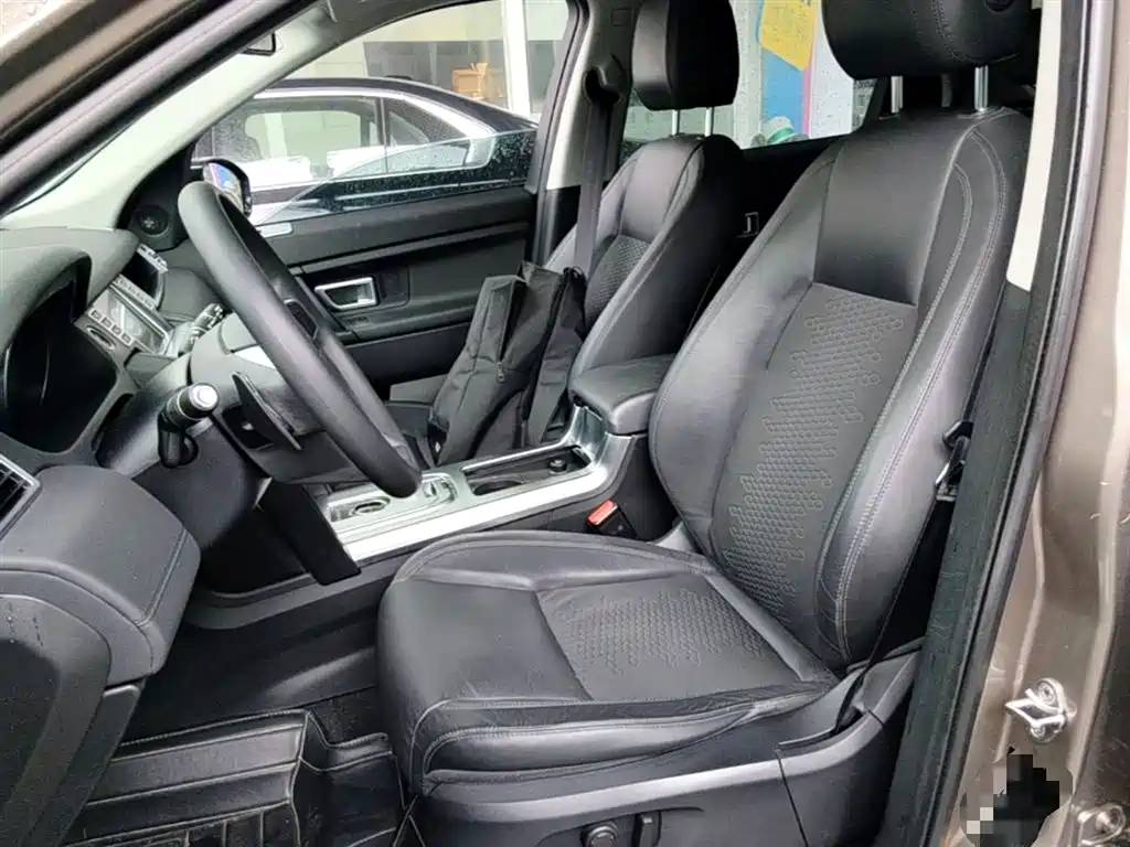 Land Rover Discovery Sport 2017 — фото 22