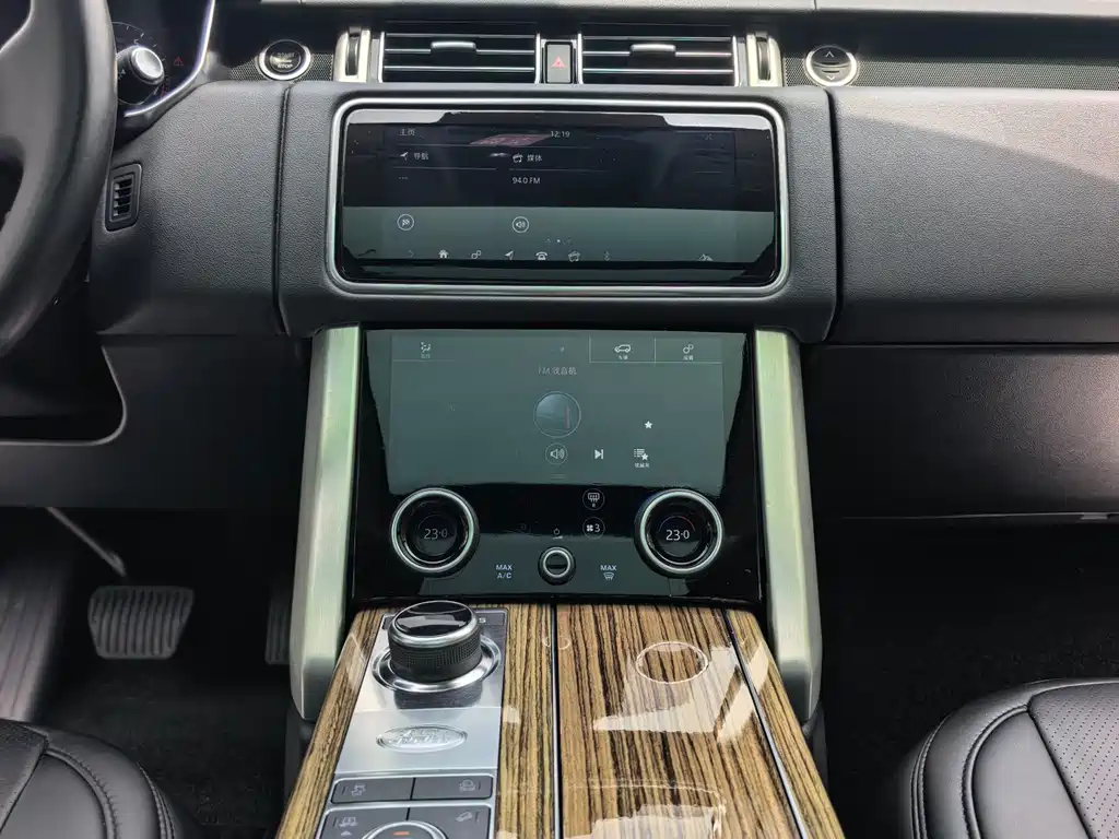 Land Rover Range Rover 2018 — фото 17