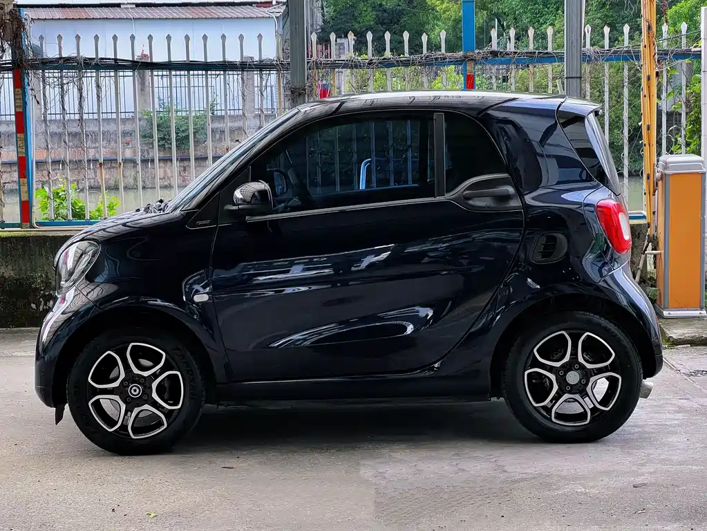 smart Fortwo 2017 — фото 2