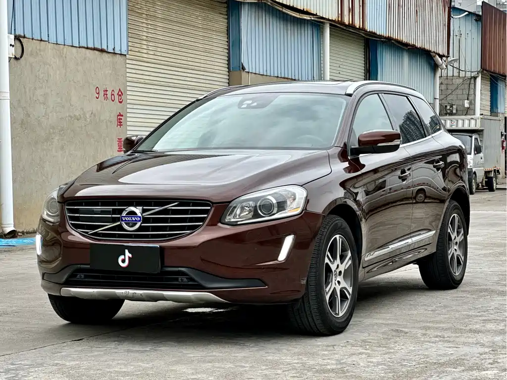 Volvo XC60 2014 — фото 1