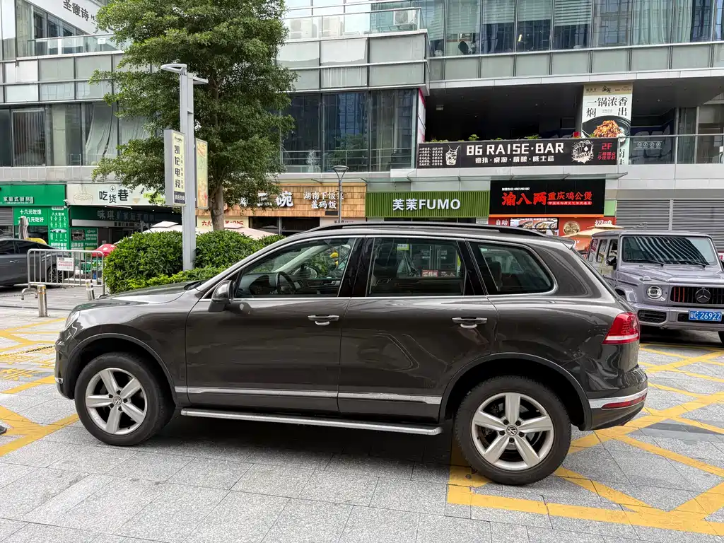 Volkswagen Touareg 2018 — фото 20