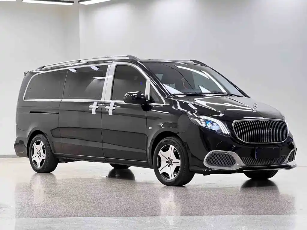 Mercedes-Benz Vito 2024 — фото 3