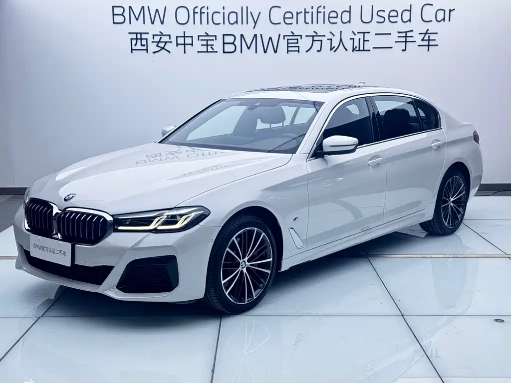 BMW 5 Series 2023 — фото 1