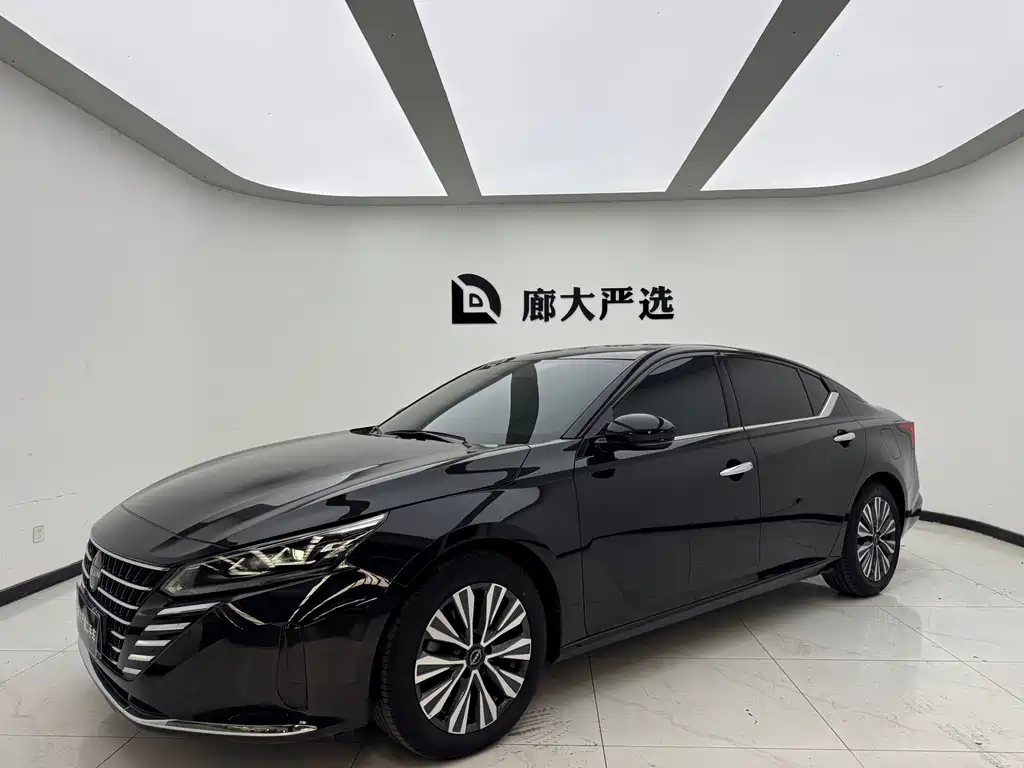 Nissan Teana 2024