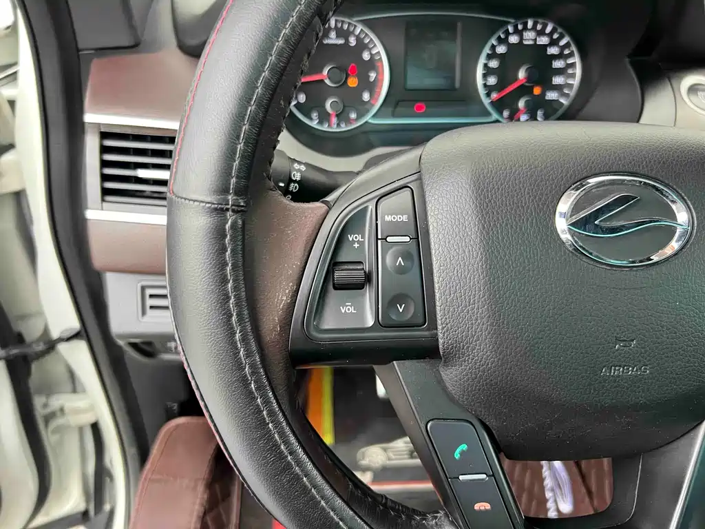 Landwind X7 2015 — фото 21