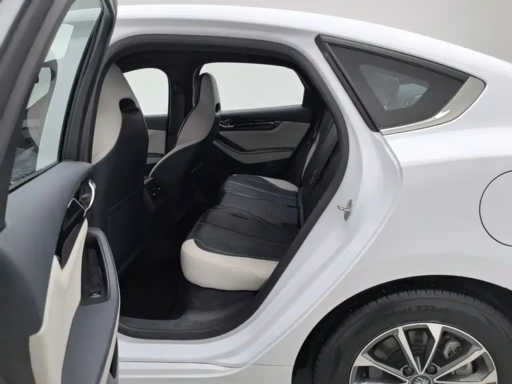 BYD Qin PLUS 2023 — фото 15